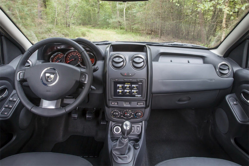 Интерьер салона Renault Duster 2014